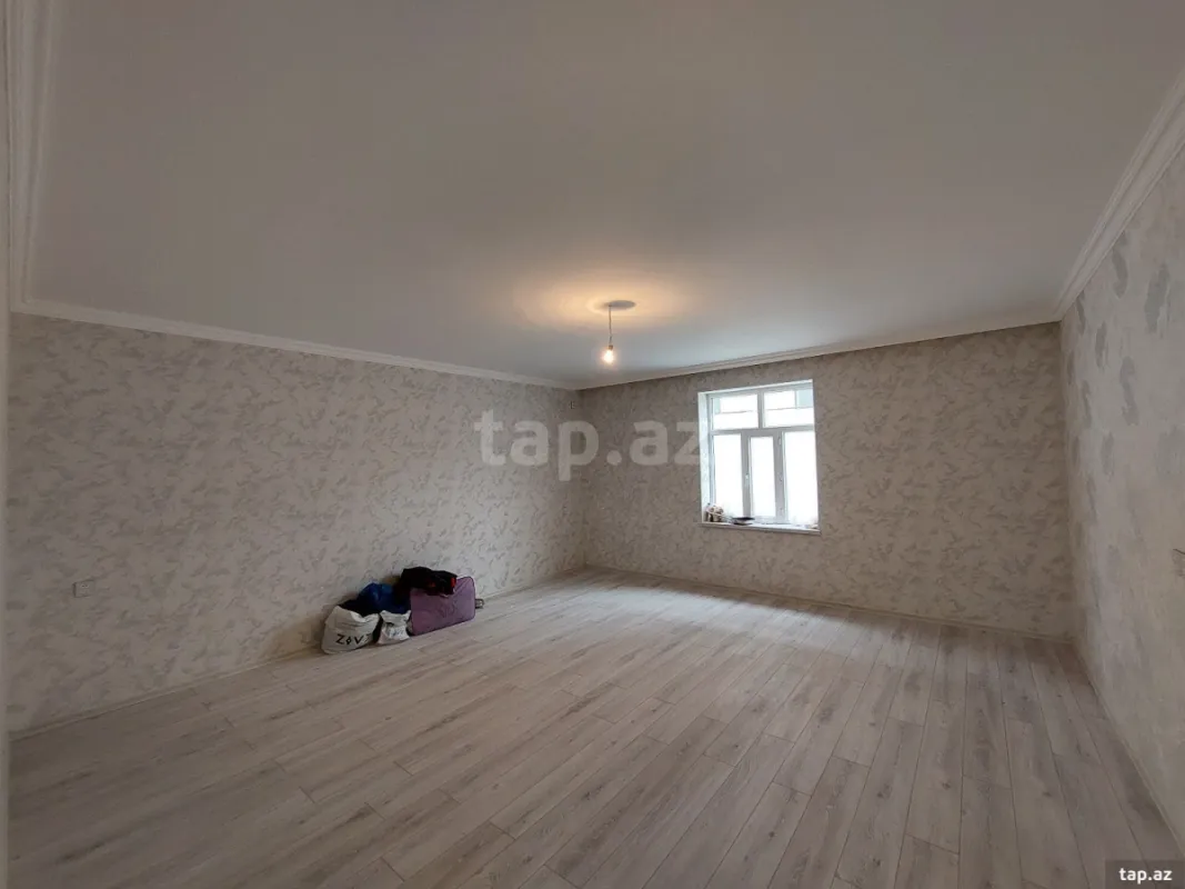 Satılır 4 otaqlı həyət evi