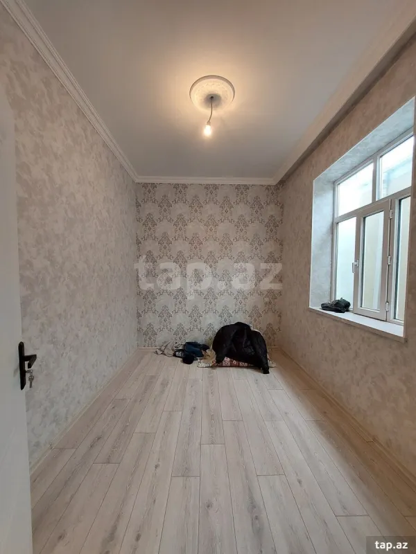 Satılır 4 otaqlı həyət evi