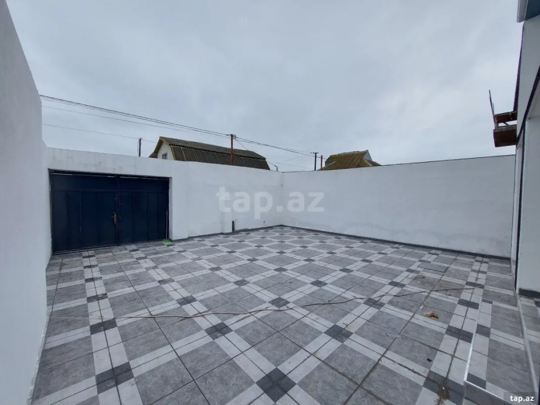 Satılır 4 otaqlı həyət evi