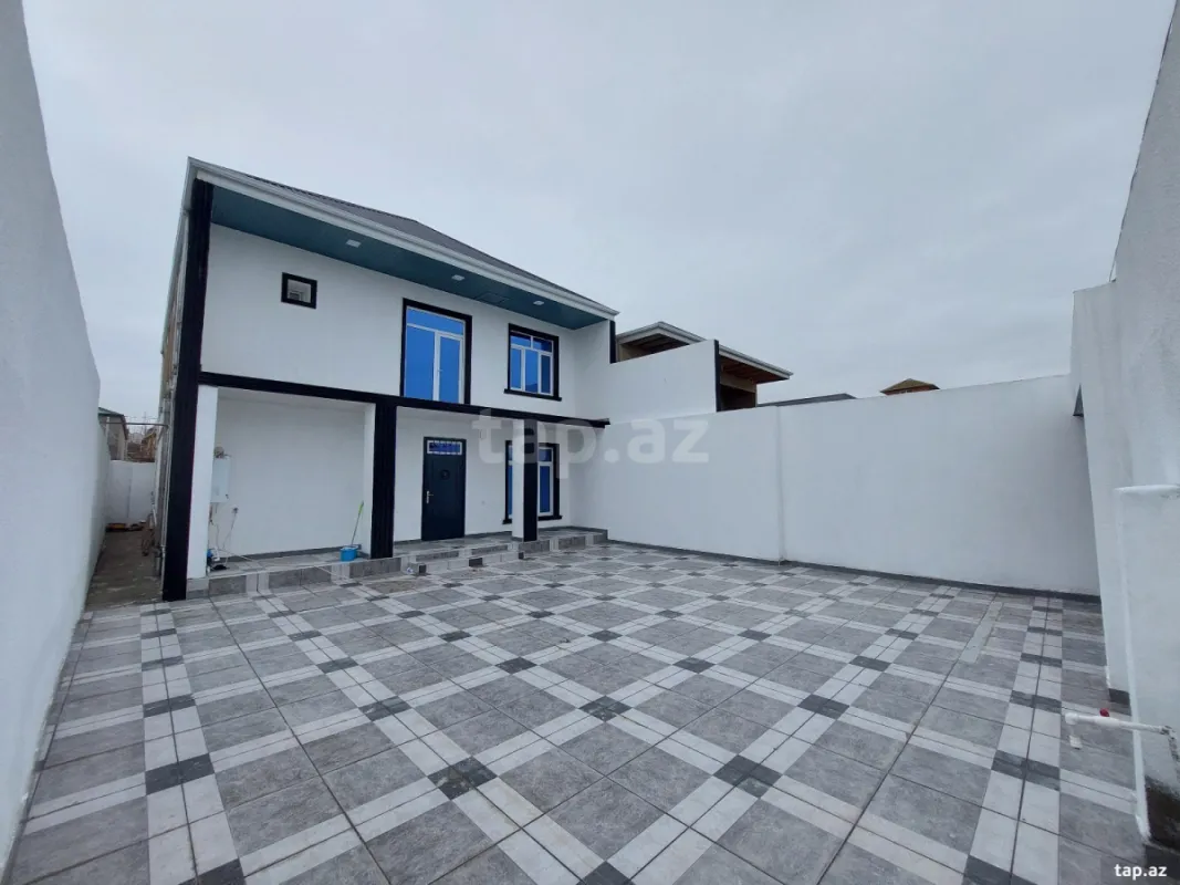 Satılır 4 otaqlı həyət evi
