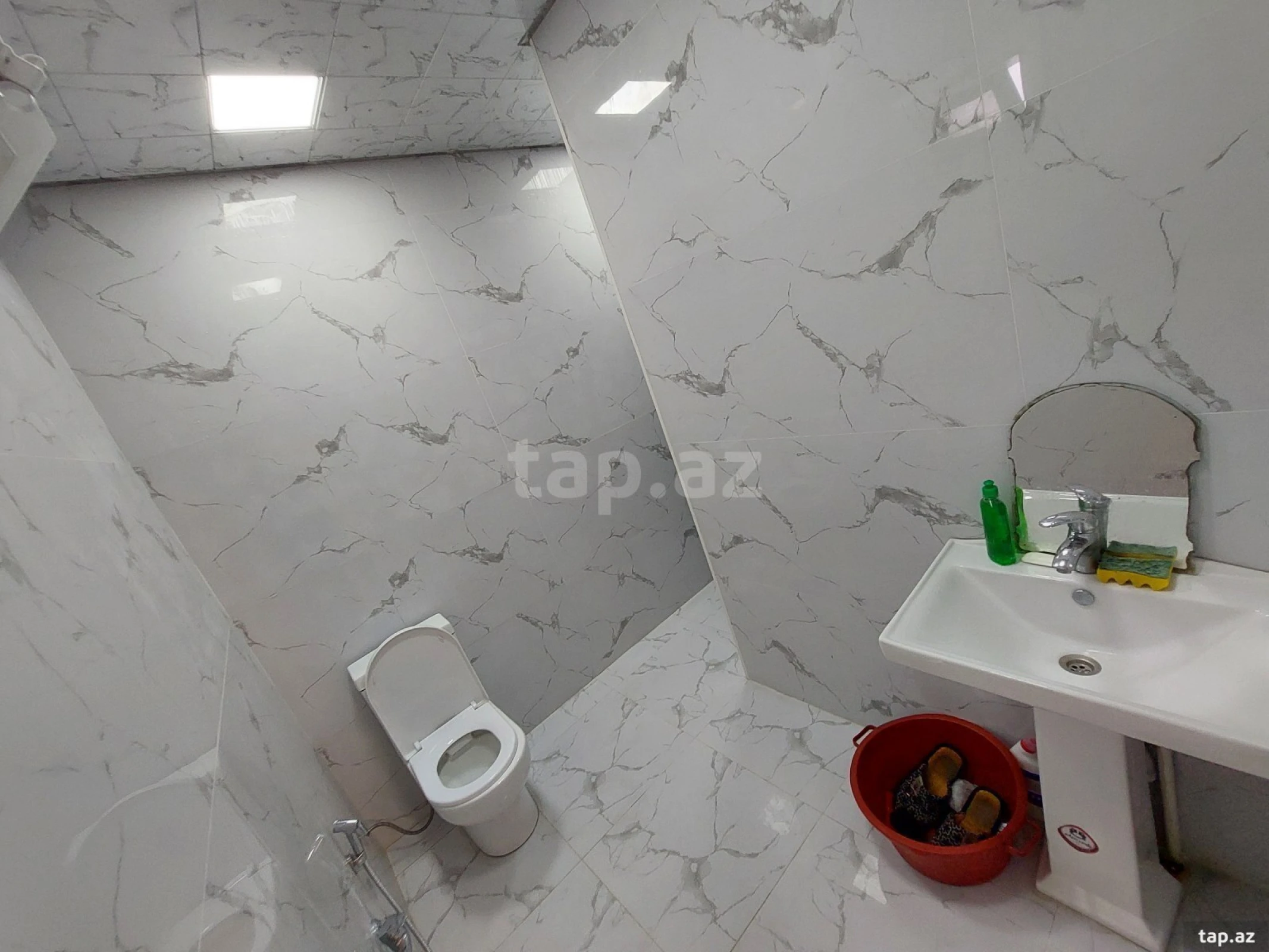 Satılır 4 otaqlı həyət evi