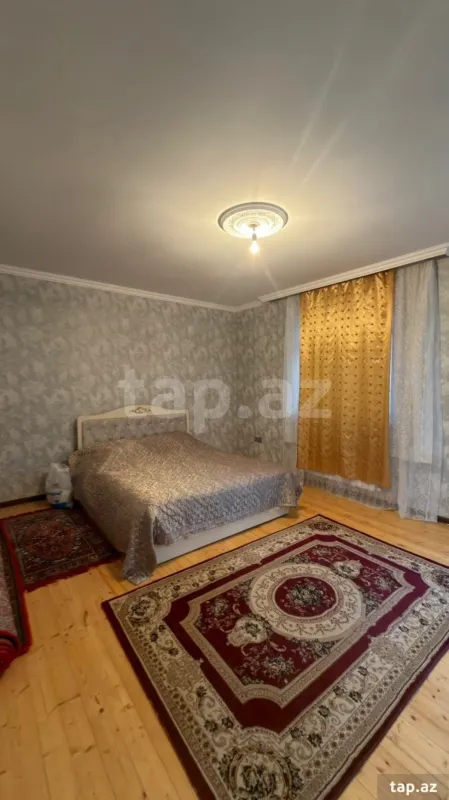 Satılır 4 otaqlı həyət evi