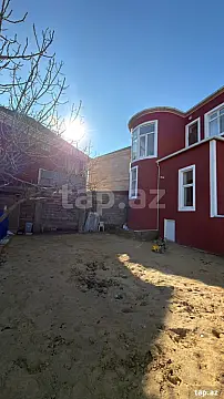 Satılır 6 otaqlı həyət evi