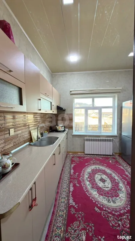 Satılır 6 otaqlı həyət evi