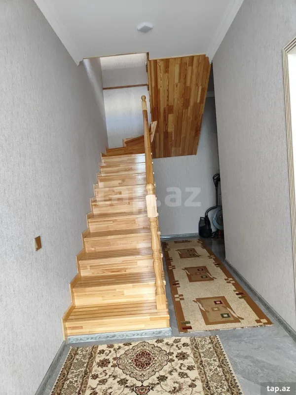 Satılır 4 otaqlı həyət evi