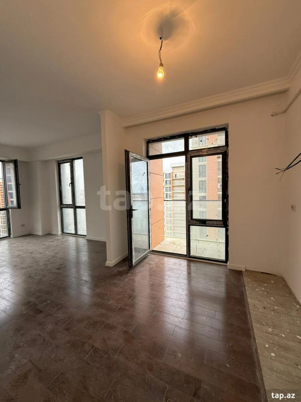 Satılır 4 otaqlı yeni tikili 103.32 m²