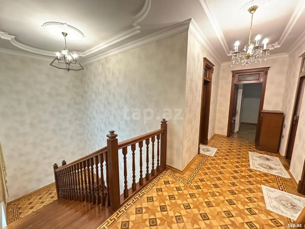 Satılır 5 otaqlı həyət evi