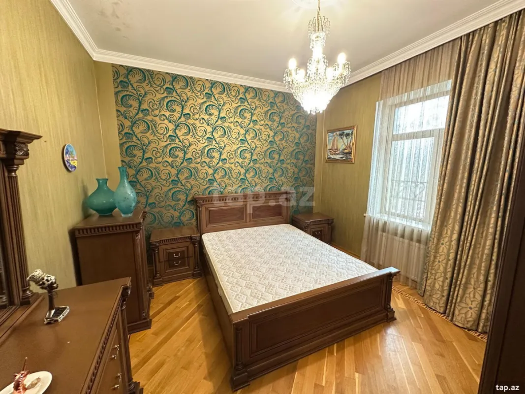 Satılır 5 otaqlı həyət evi