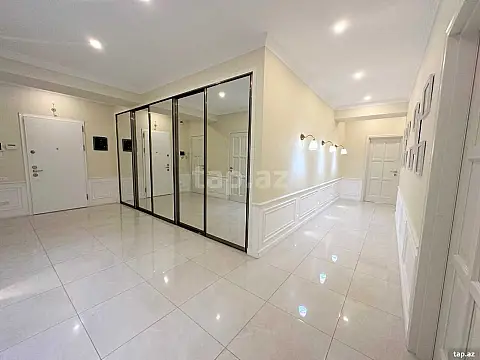 Kirayə verilir 4 otaqlı yeni tikili 210 m²