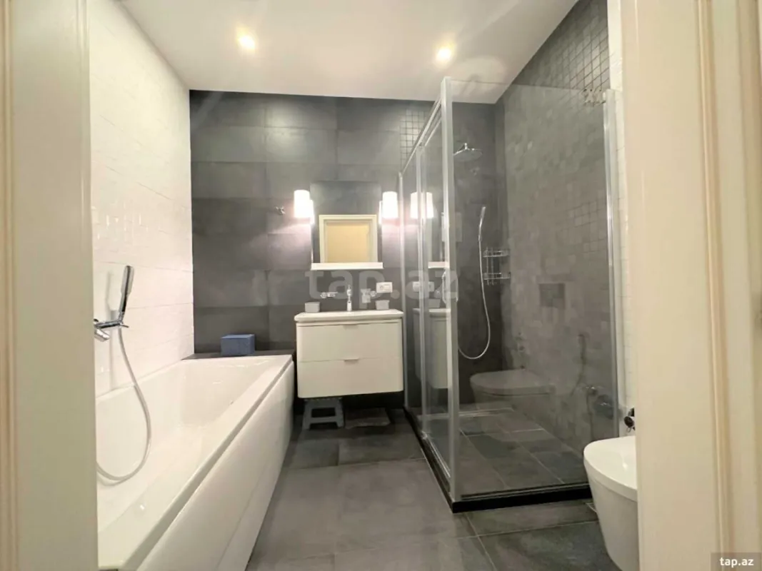 Kirayə verilir 4 otaqlı yeni tikili 210 m²