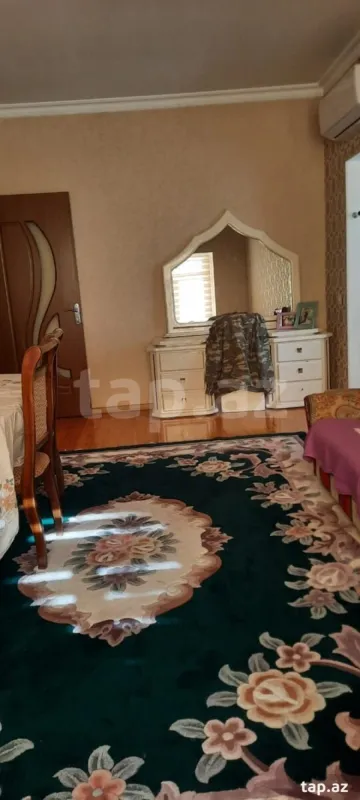 Kirayə verilir 2 otaqlı mənzil 70 m²