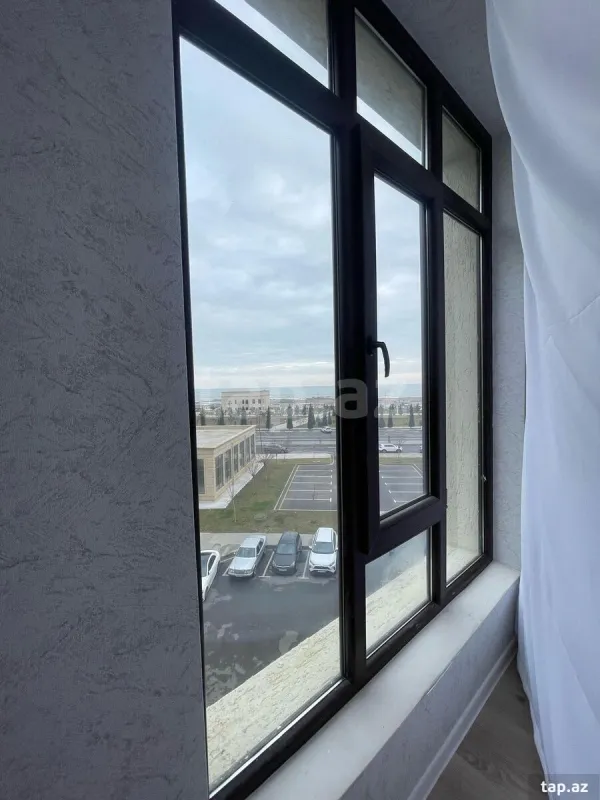 Kirayə verilir 2 otaqlı yeni tikili 90 m²