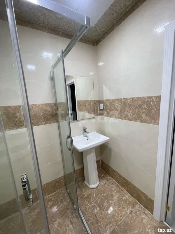 Kirayə verilir 2 otaqlı yeni tikili 90 m²