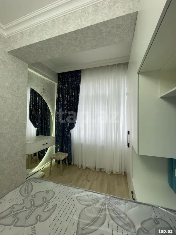 Kirayə verilir 2 otaqlı yeni tikili 90 m²