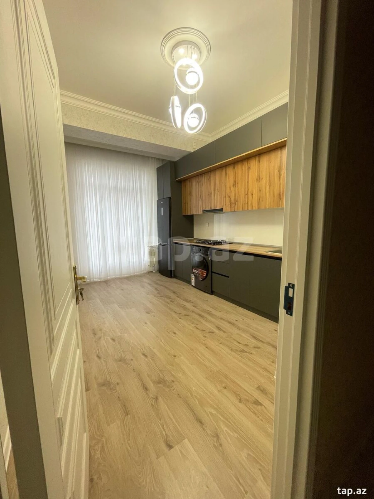 Kirayə verilir 2 otaqlı yeni tikili 90 m²