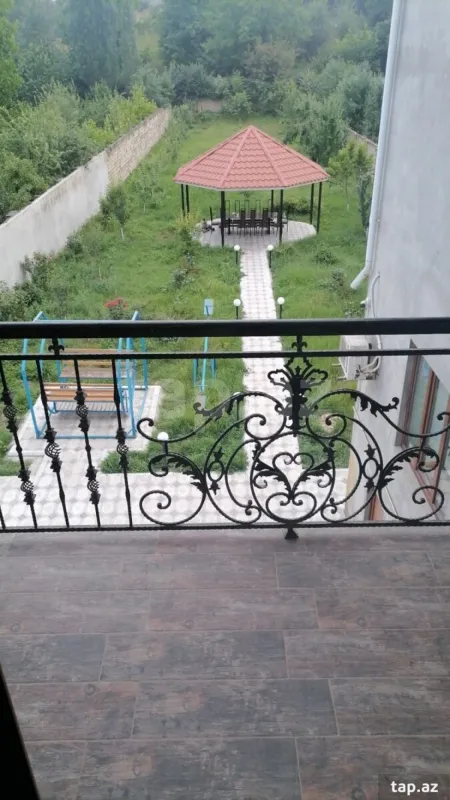 Kirayə verilir 4 otaqlı həyət evi