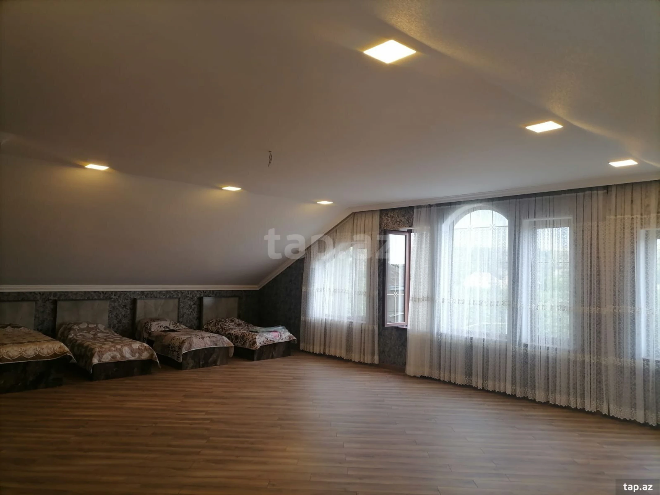 Kirayə verilir 4 otaqlı həyət evi