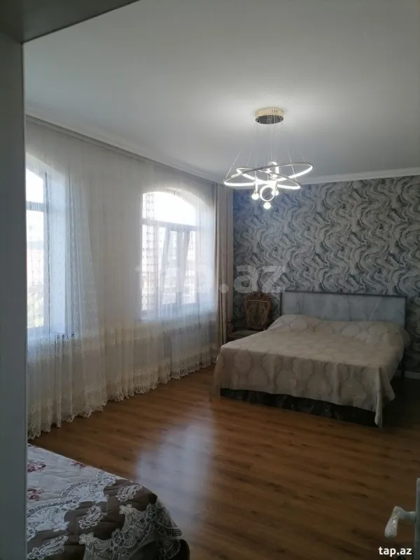 Kirayə verilir 4 otaqlı həyət evi