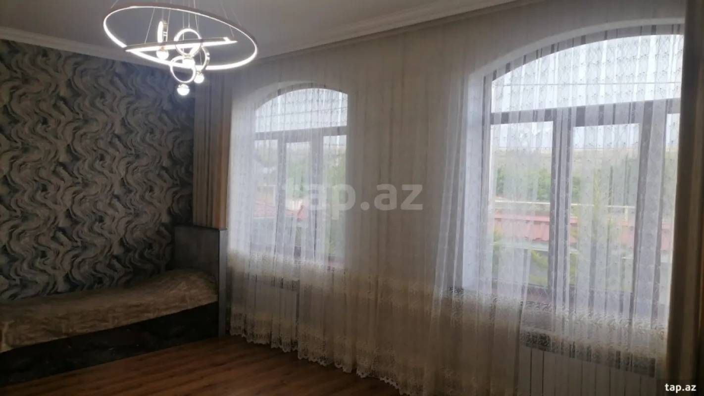 Kirayə verilir 4 otaqlı həyət evi