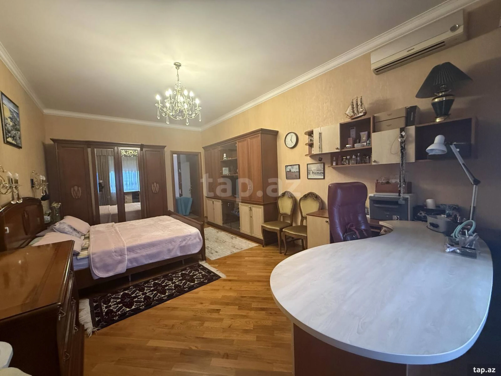Kirayə verilir 4 otaqlı mənzil 200 m²