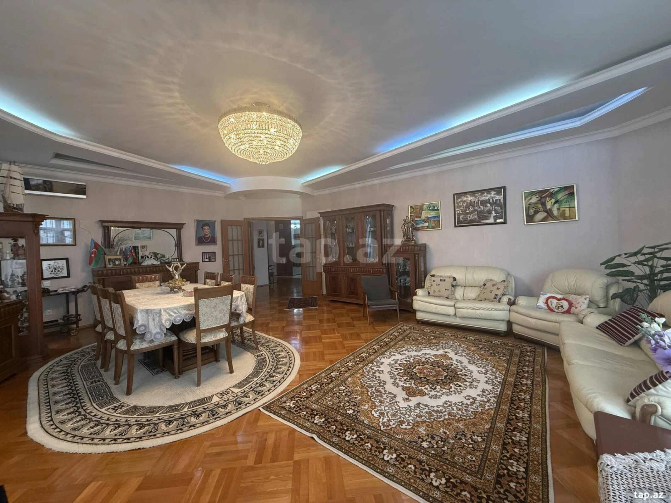 Kirayə verilir 4 otaqlı mənzil 200 m²