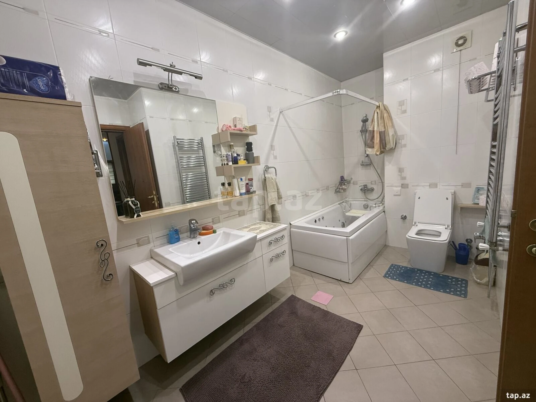 Kirayə verilir 4 otaqlı mənzil 200 m²