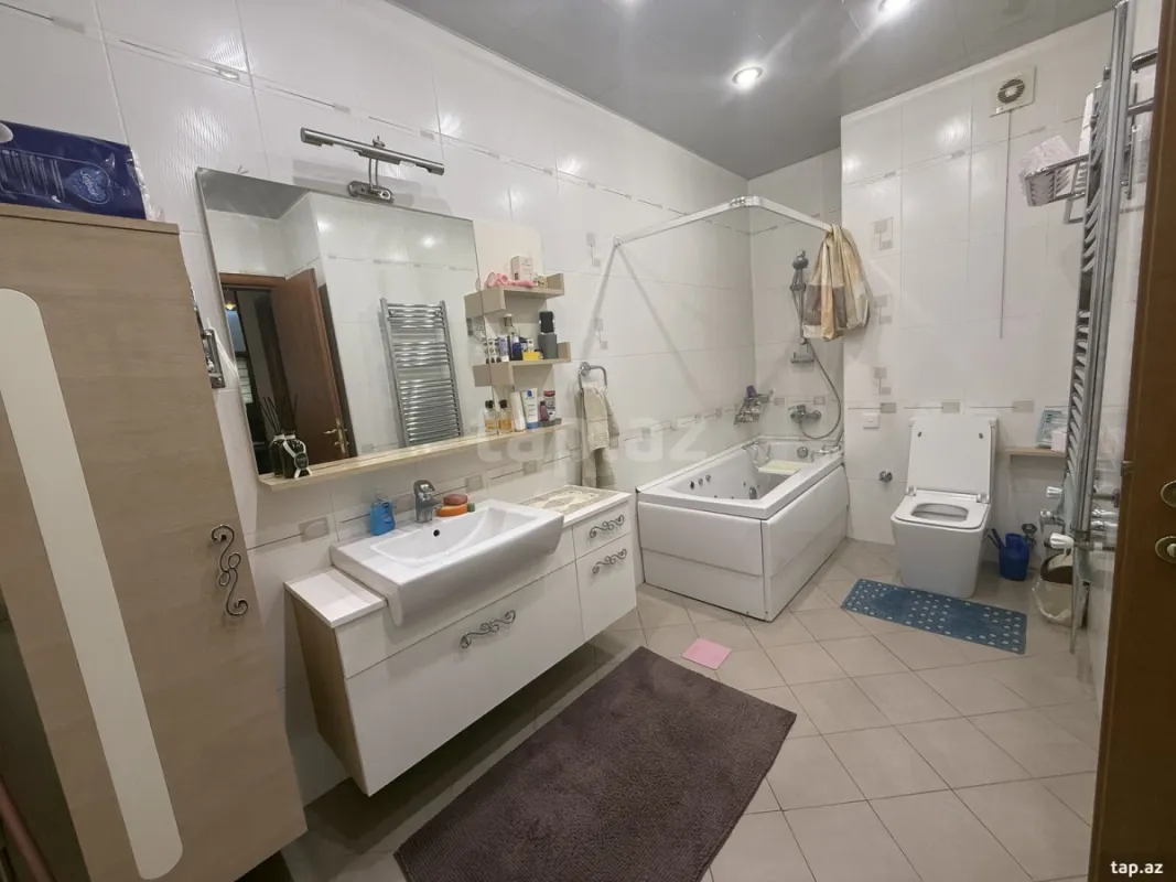 Kirayə verilir 4 otaqlı mənzil 200 m²