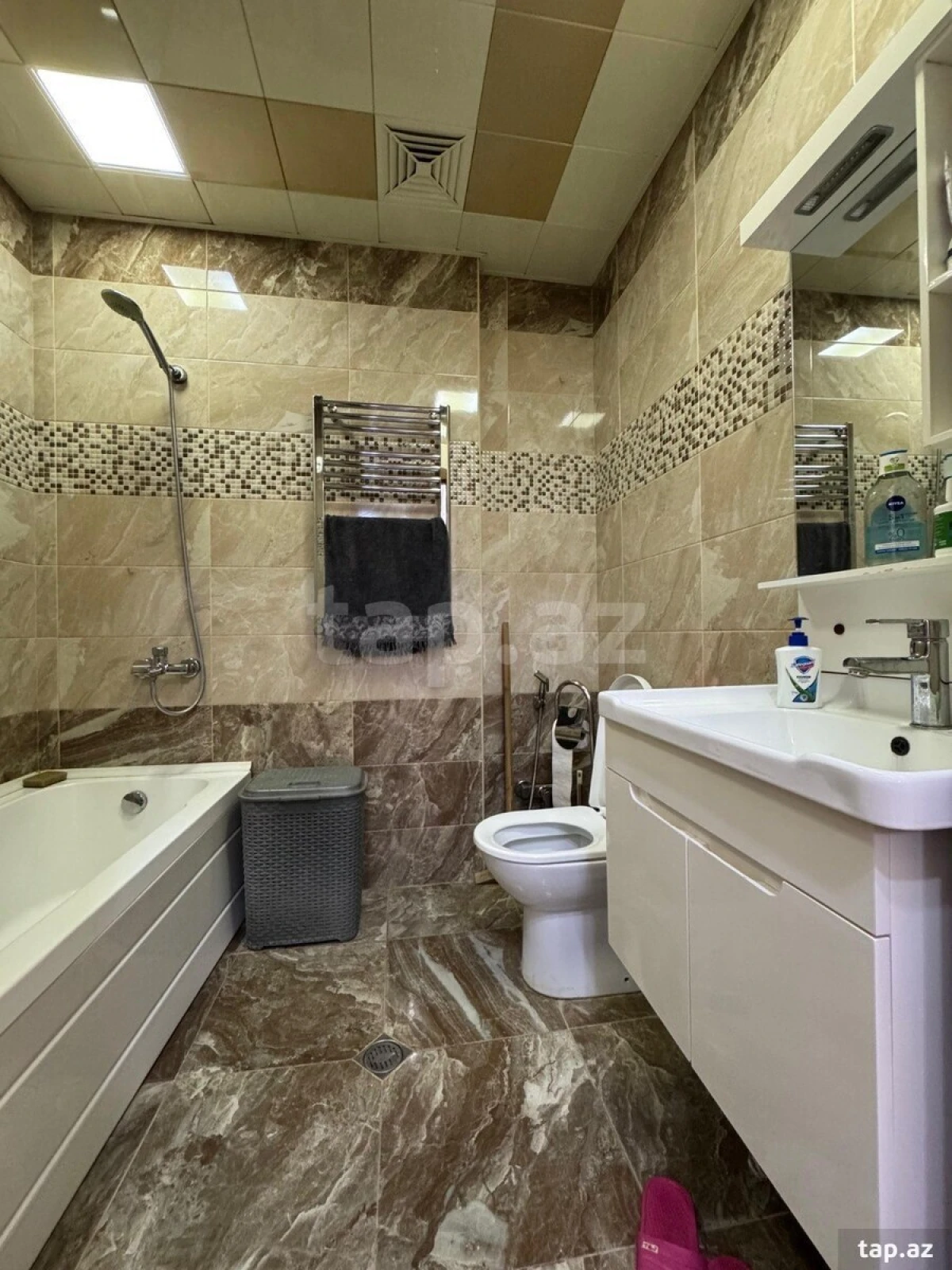 Satılır 2 otaqlı yeni tikili 70 m²