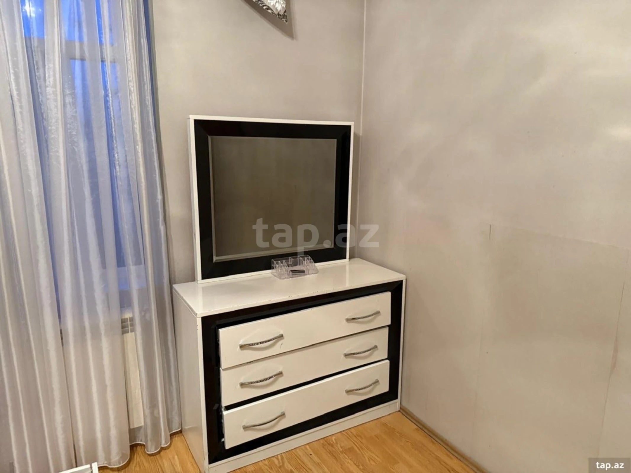 Kirayə verilir 3 otaqlı həyət evi