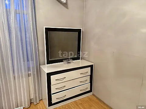 Kirayə verilir 3 otaqlı həyət evi