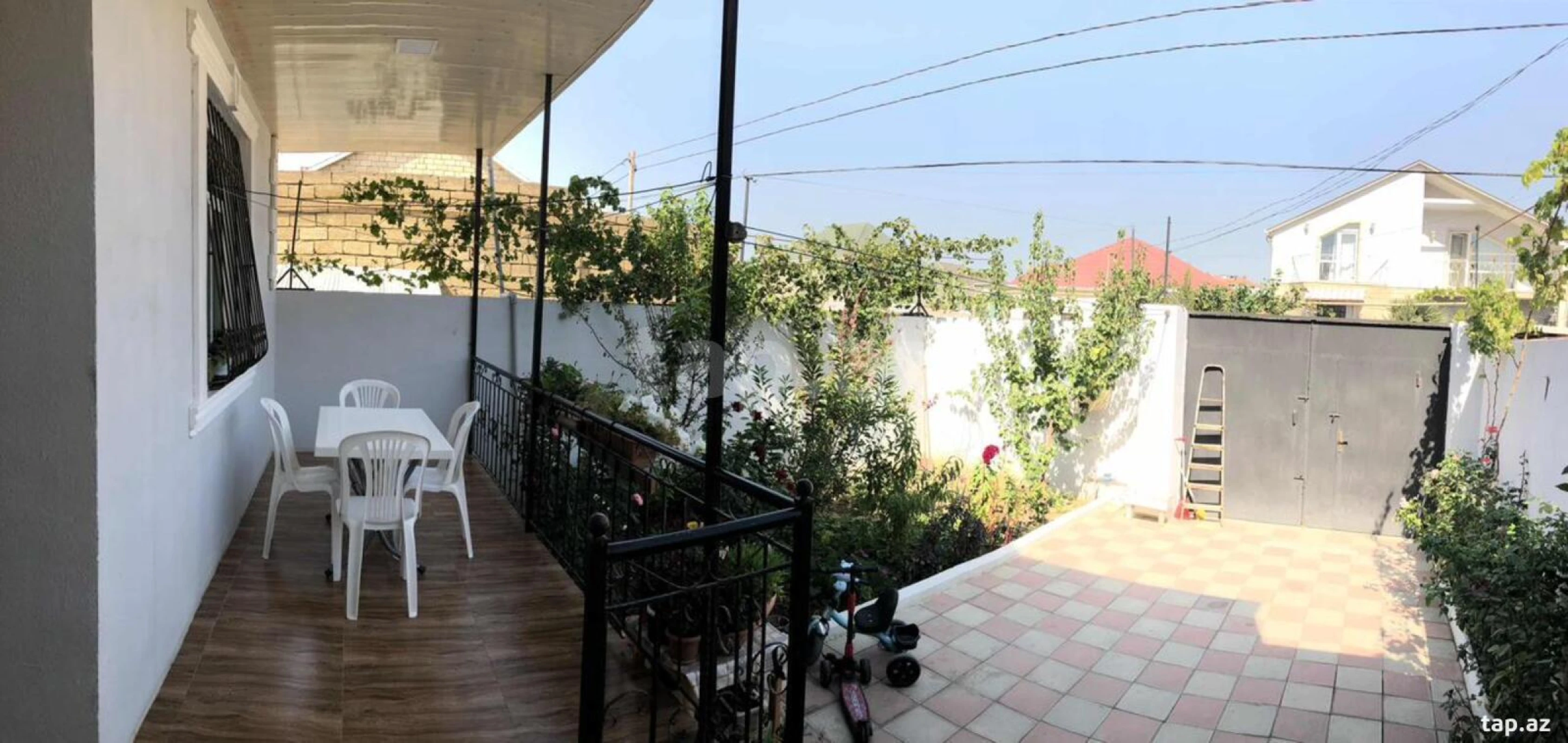 Satılır 4 otaqlı həyət evi