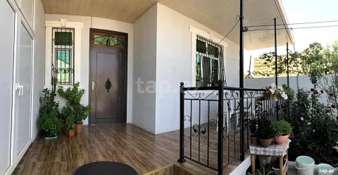 Satılır 4 otaqlı həyət evi