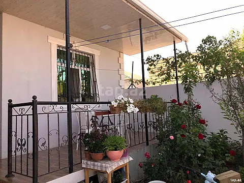 Satılır 4 otaqlı həyət evi