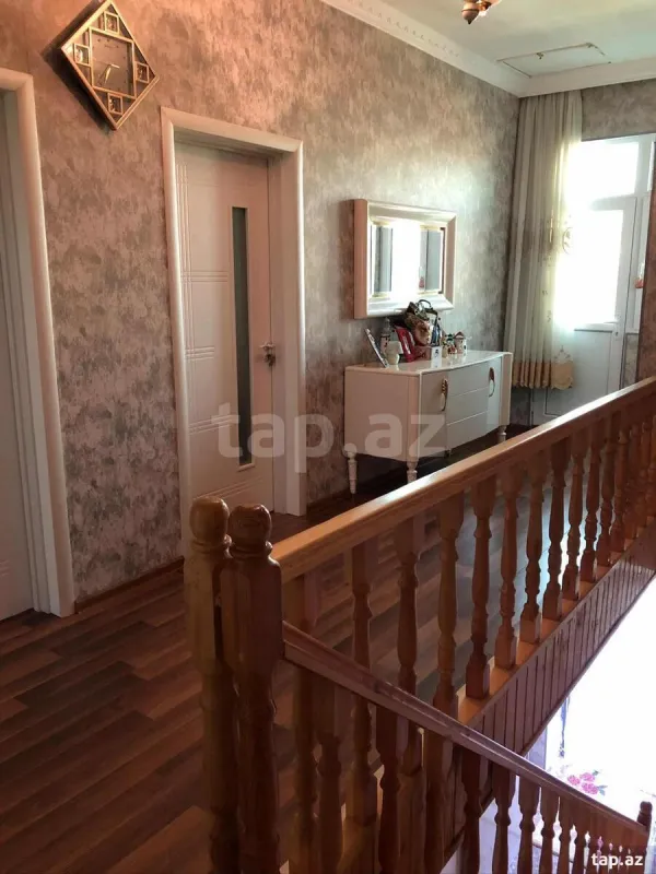 Satılır 4 otaqlı həyət evi