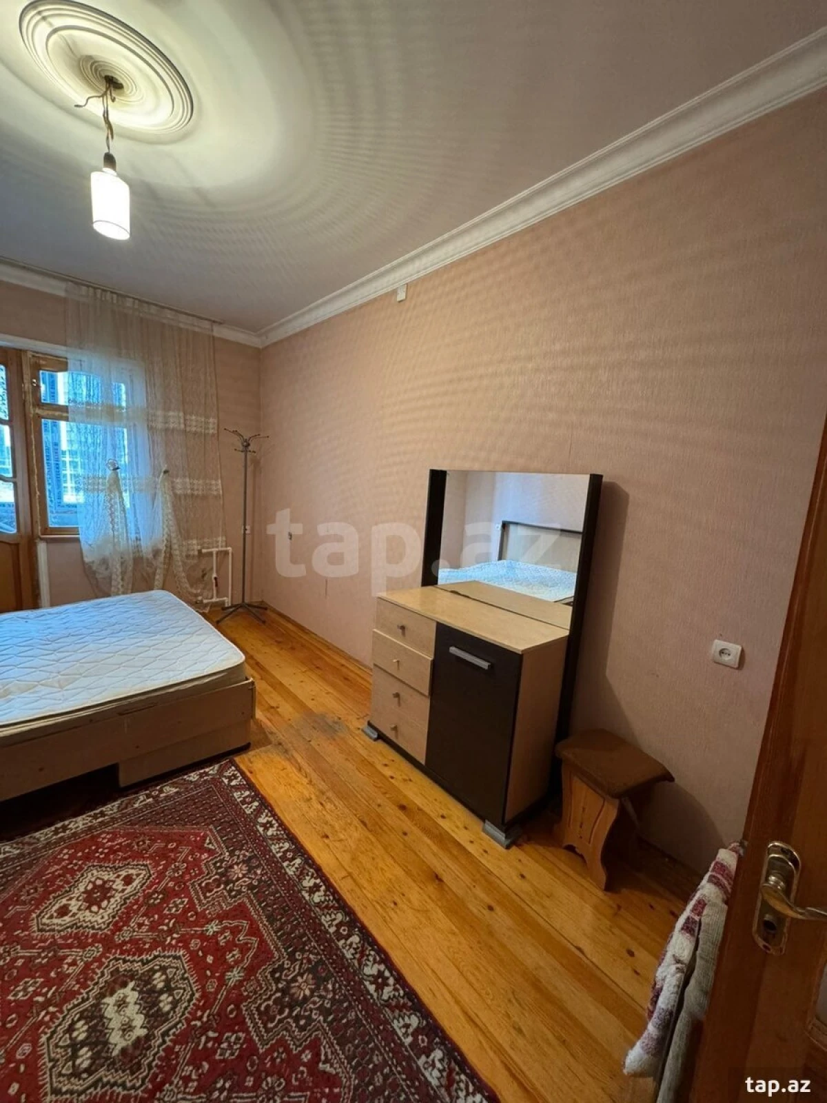 Kirayə verilir 2 otaqlı yeni tikili 50 m²