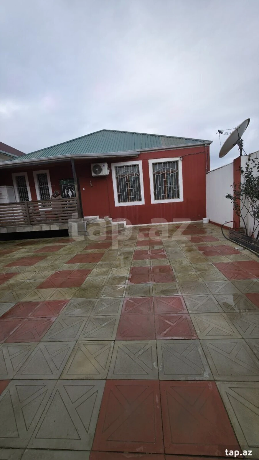 Satılır 4 otaqlı həyət evi 120 m²