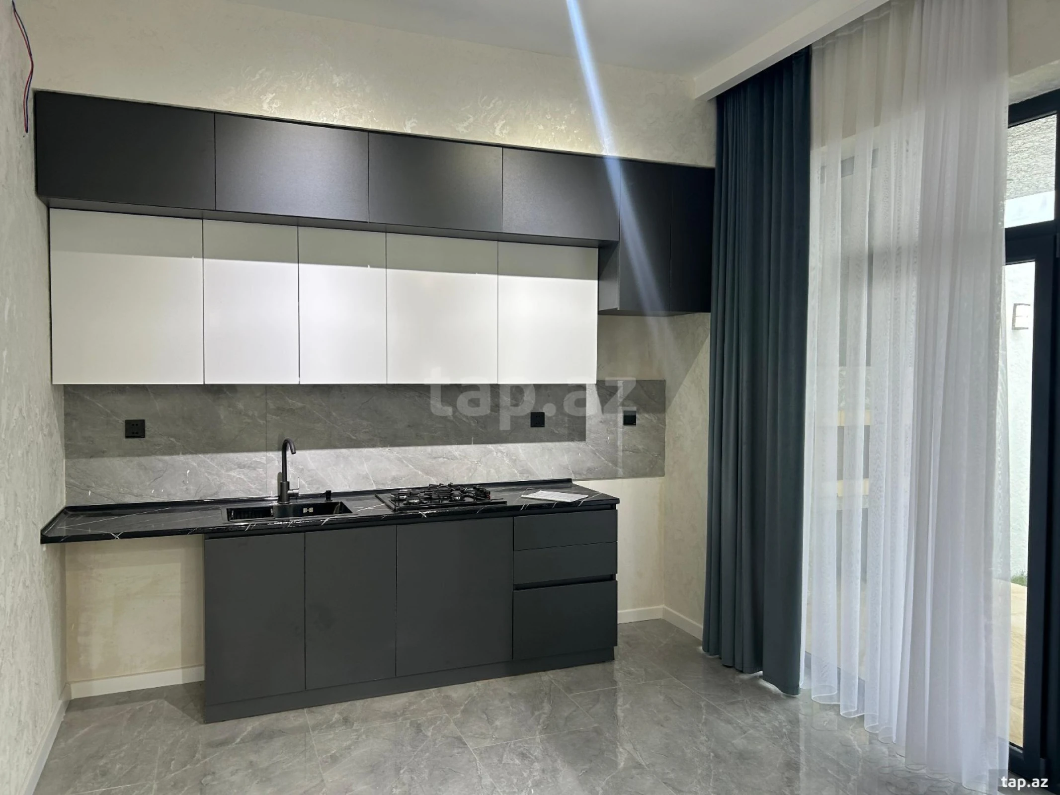 Satılır 4 otaqlı həyət evi