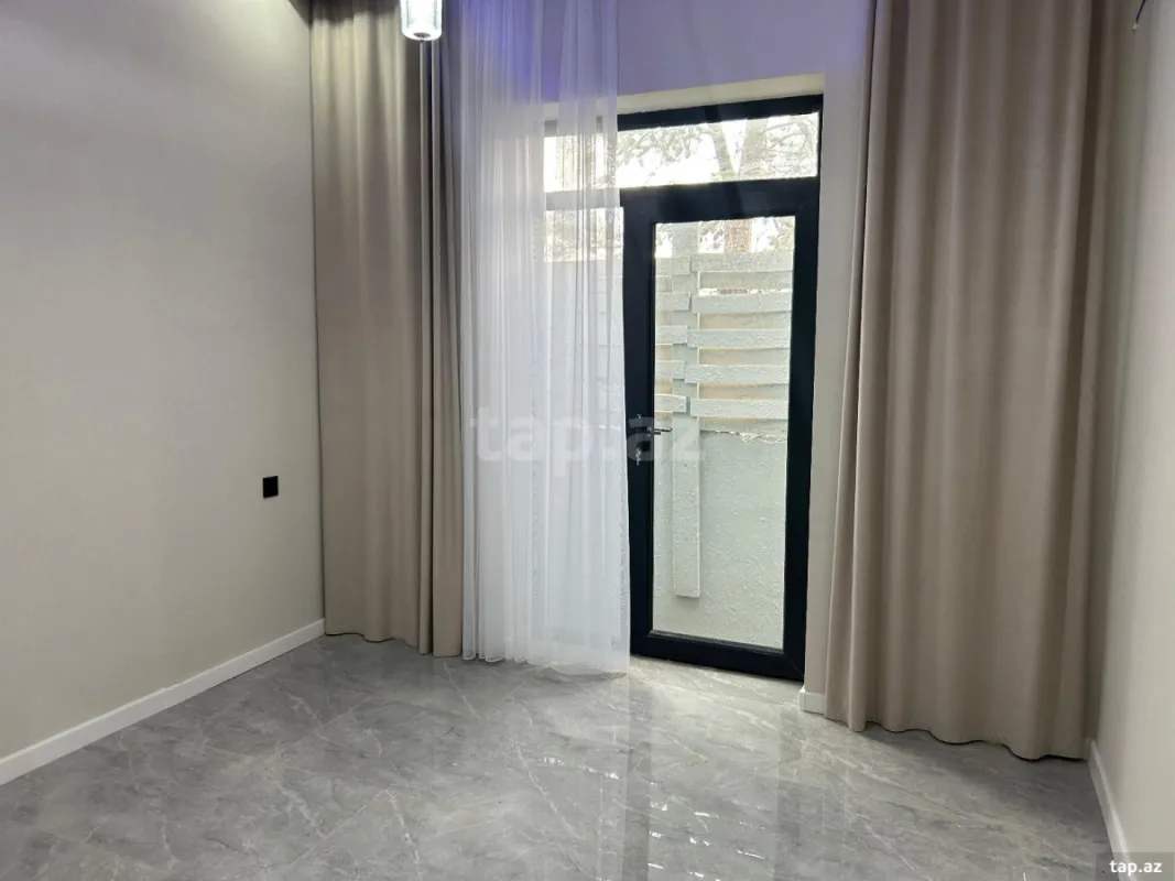 Satılır 4 otaqlı həyət evi