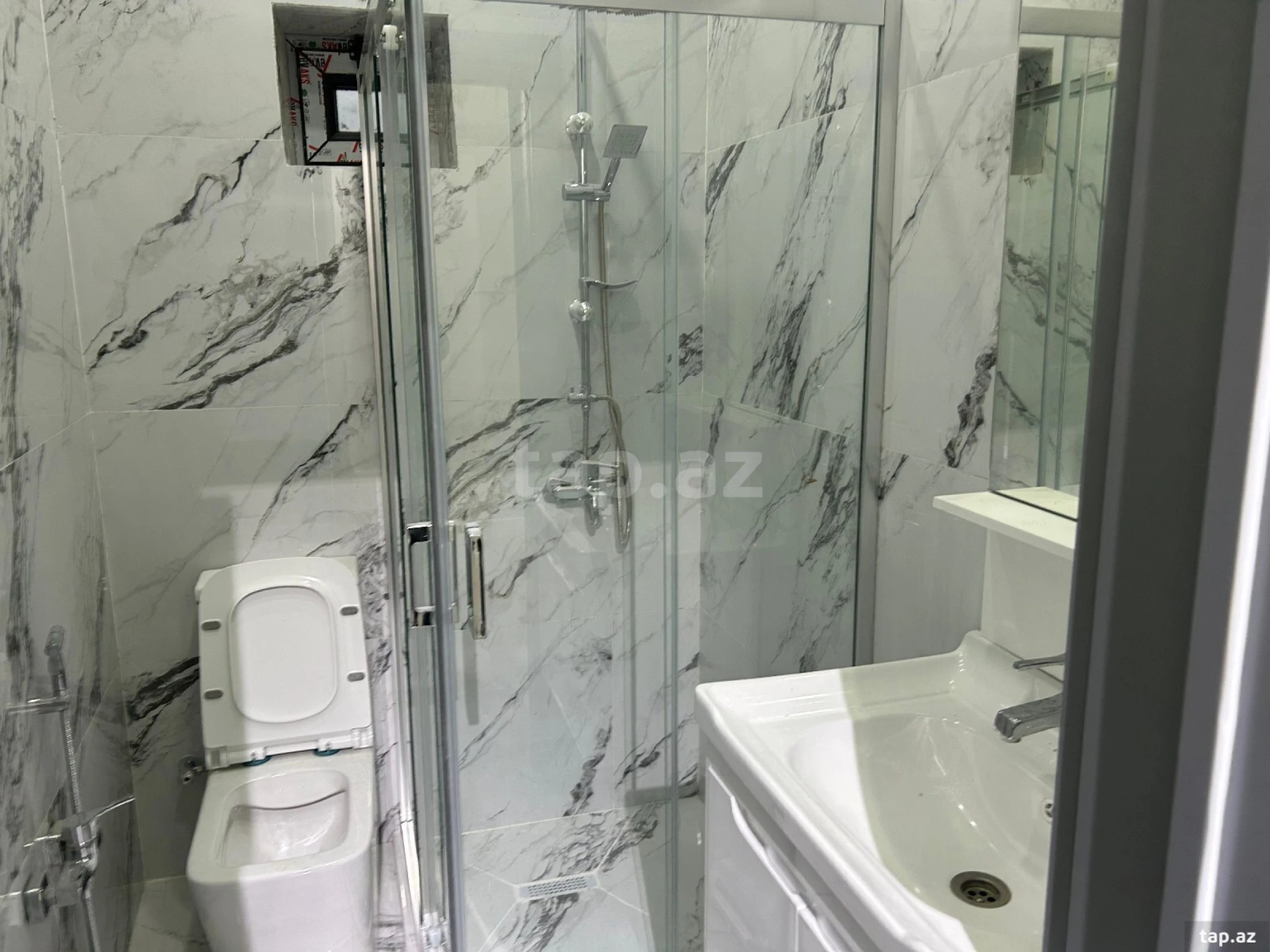 Satılır 4 otaqlı həyət evi