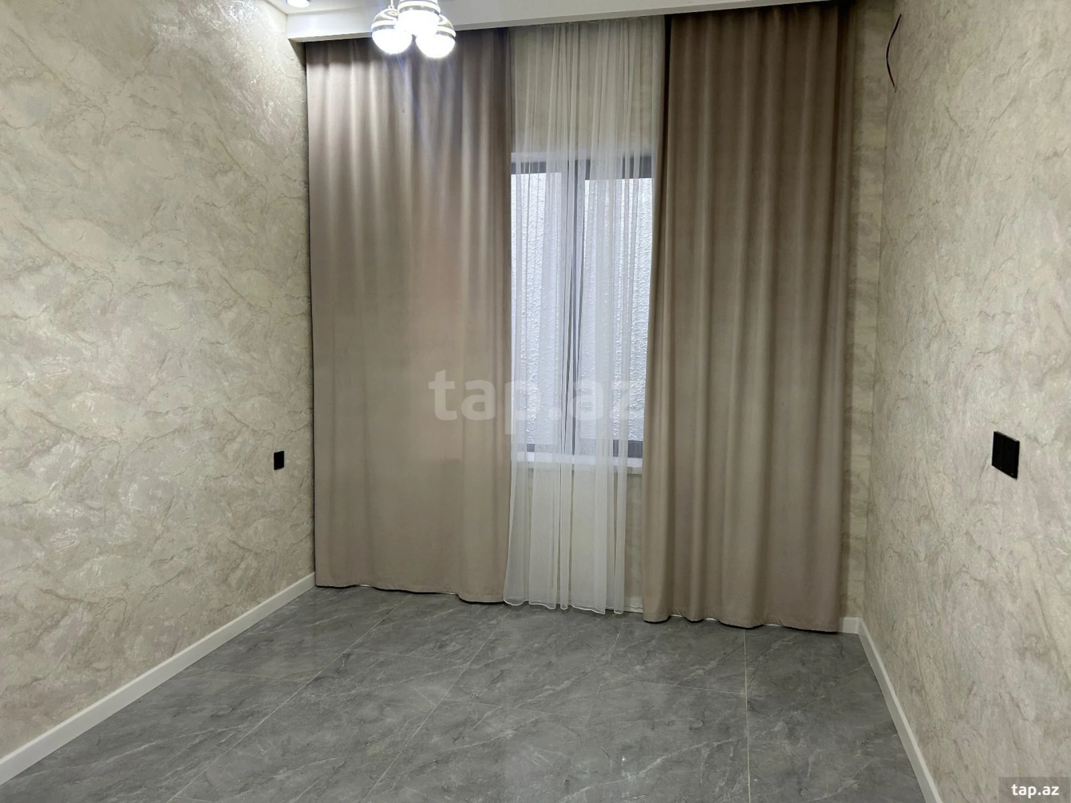 Satılır 4 otaqlı həyət evi