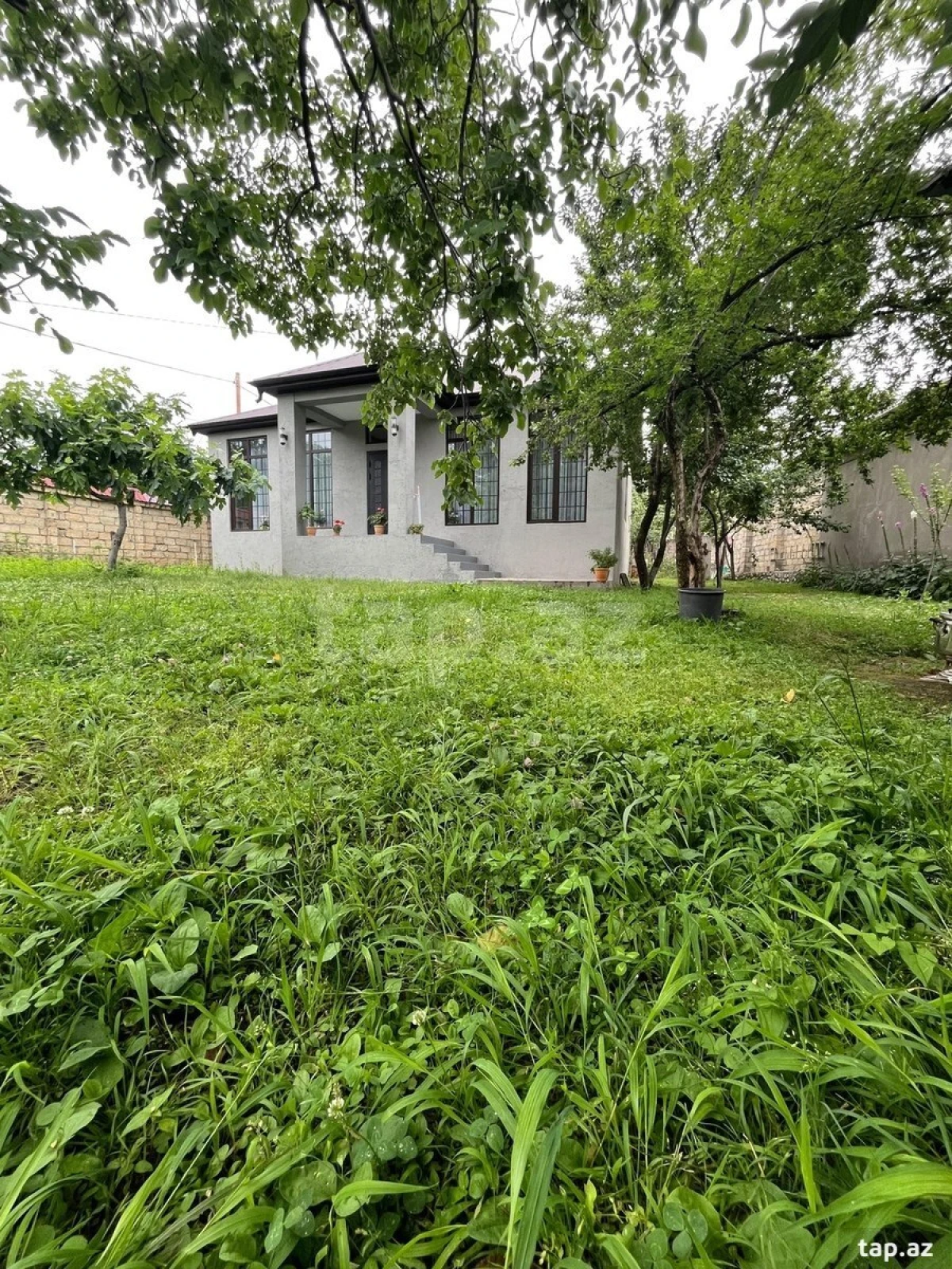 Kirayə verilir 3 otaqlı həyət evi