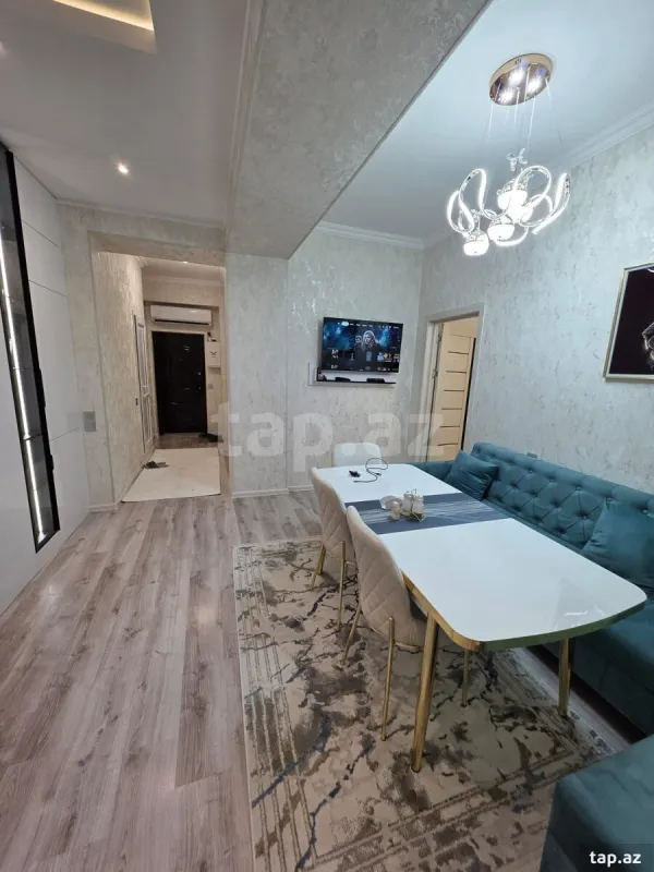 Satılır 3 otaqlı yeni tikili 73 m²