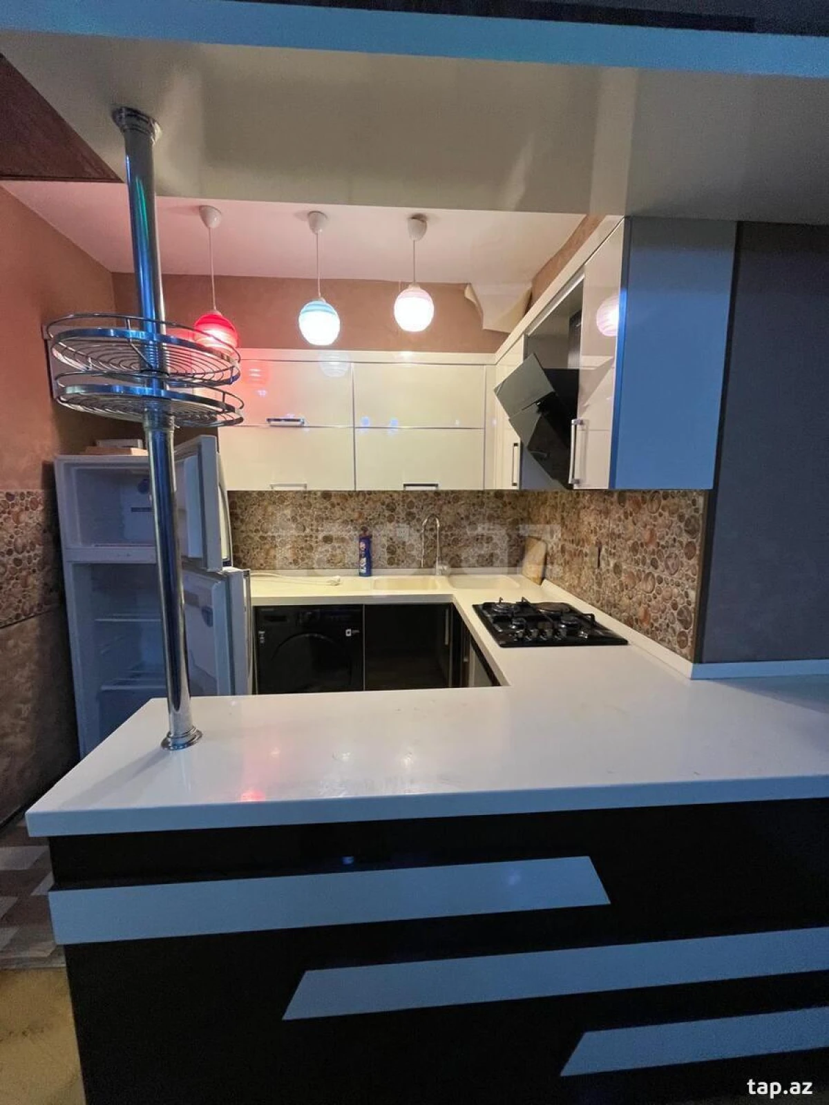Kirayə verilir 2 otaqlı yeni tikili 60 m²