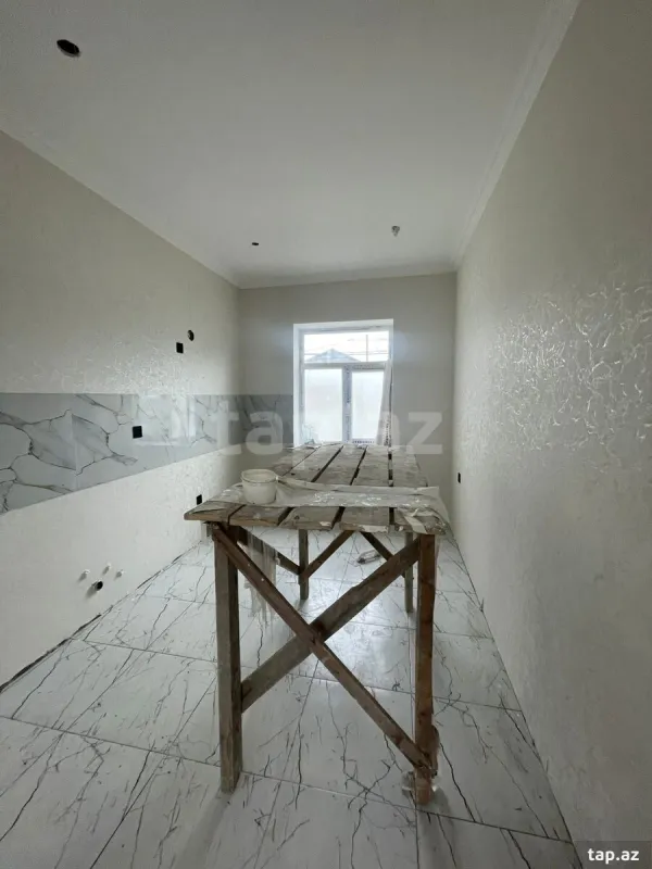 Satılır 4 otaqlı həyət evi