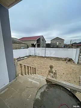 Satılır 4 otaqlı həyət evi