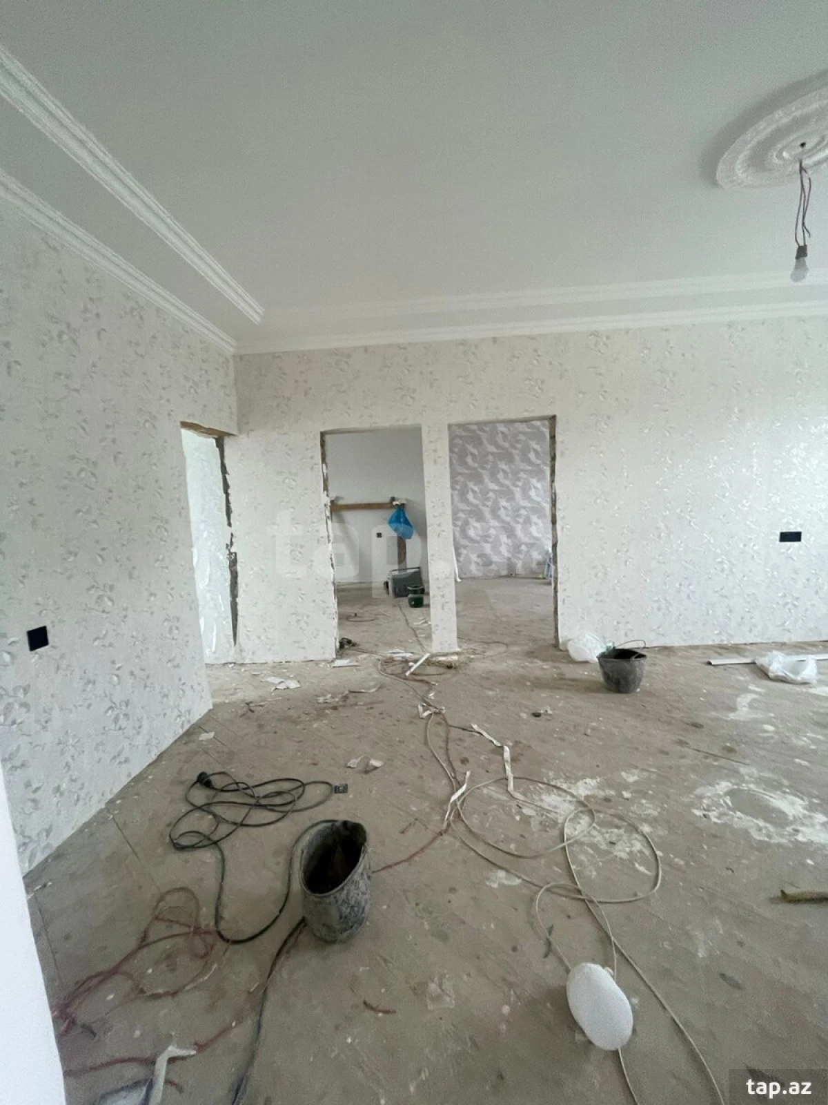 Satılır 4 otaqlı həyət evi