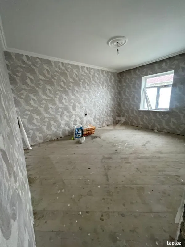 Satılır 4 otaqlı həyət evi