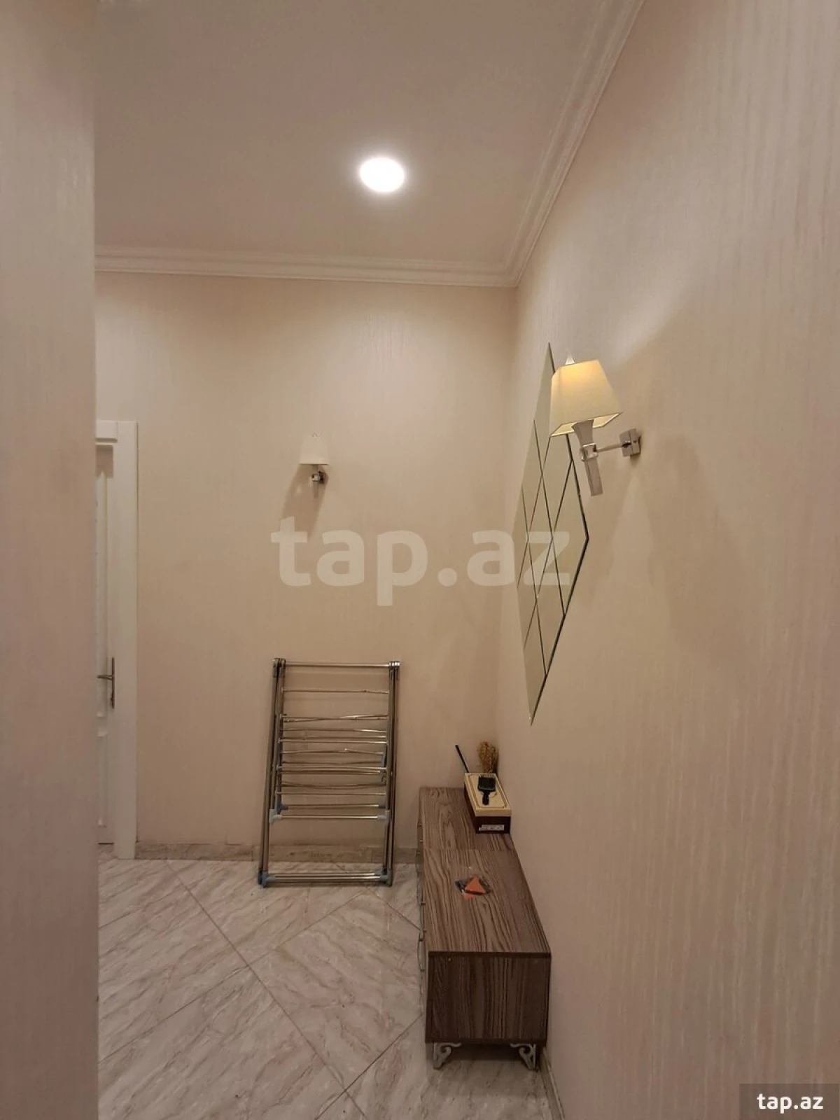 Satılır 2 otaqlı yeni tikili 60 m²