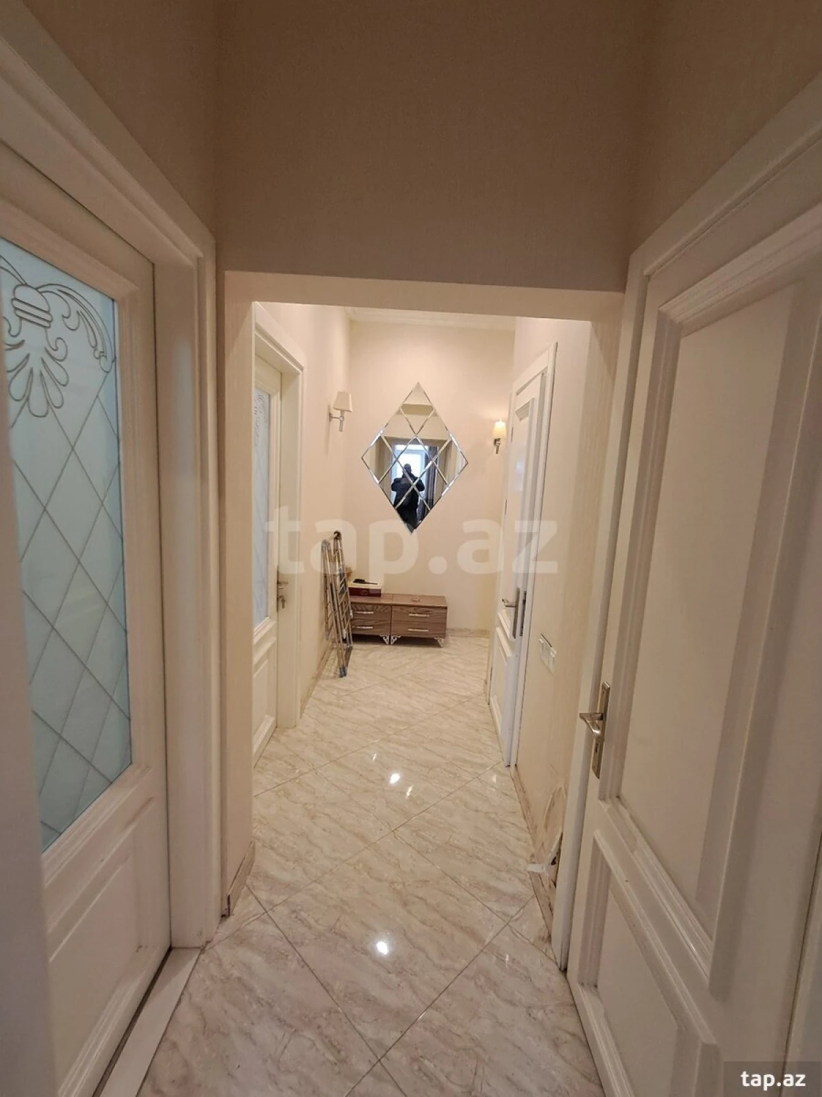 Satılır 2 otaqlı yeni tikili 60 m²