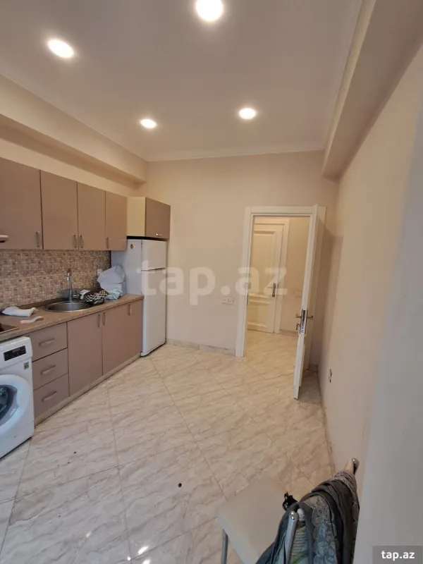 Satılır 2 otaqlı yeni tikili 60 m²